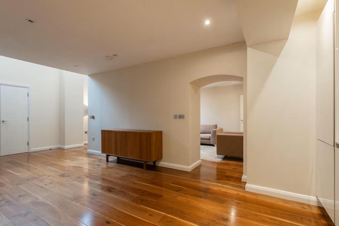 Luxury 3 Bedroom In Holborn Ciy Of *
